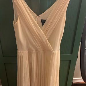 Ralph Lauren size 8 ivory pleated dress. Tea length.